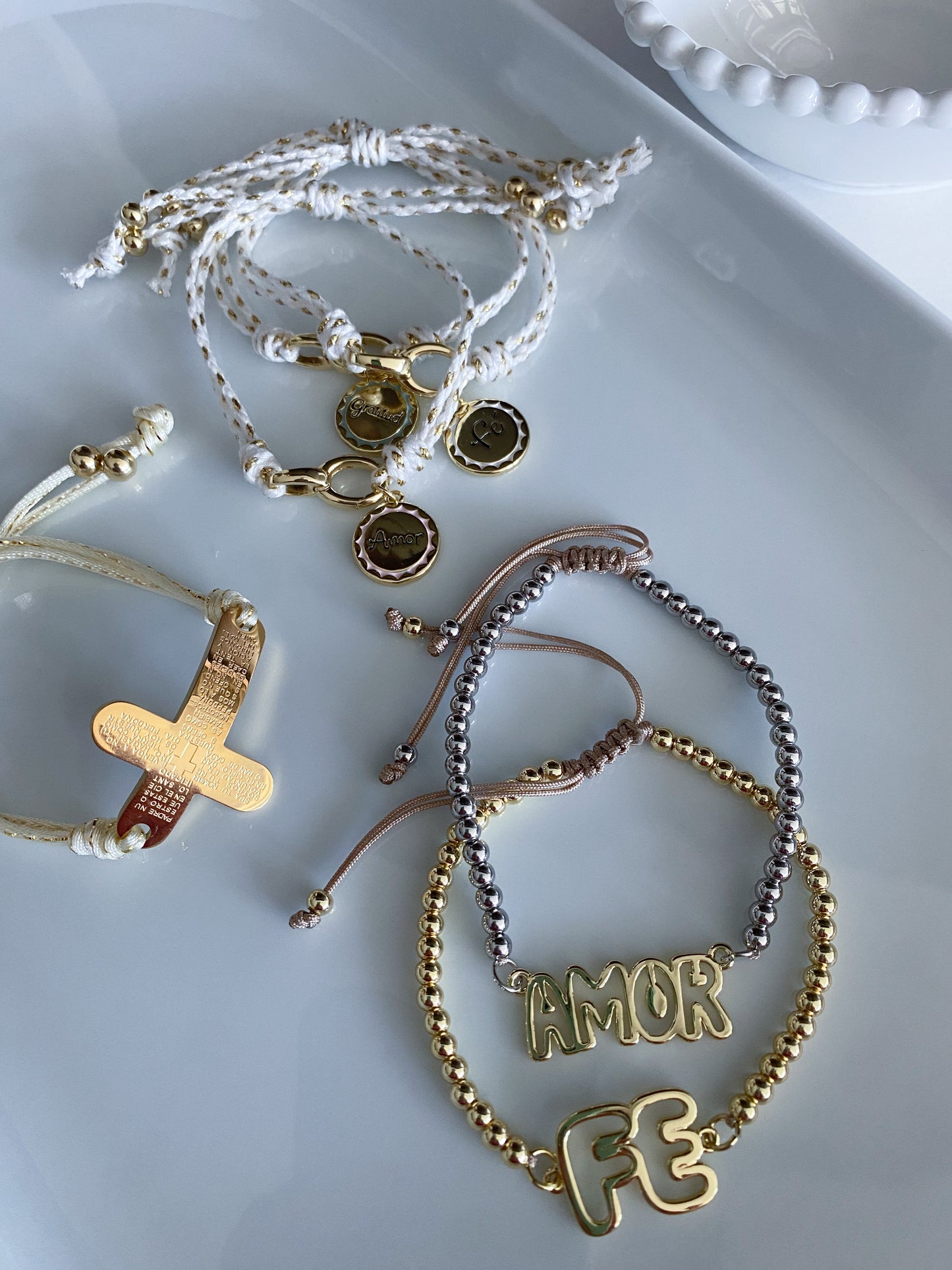 Fe y Amor Inquebrantable Bracelets