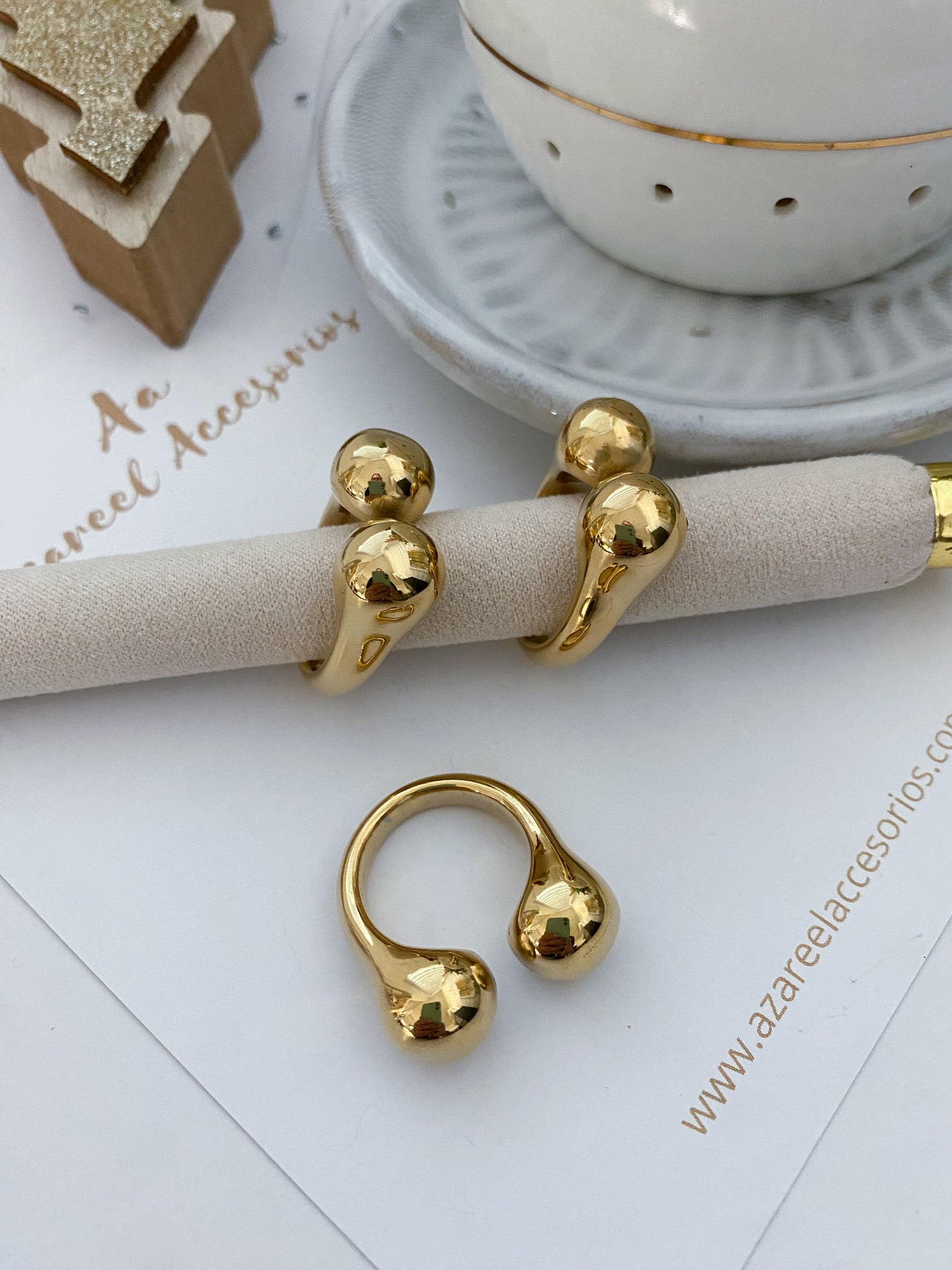 Cloe Rings