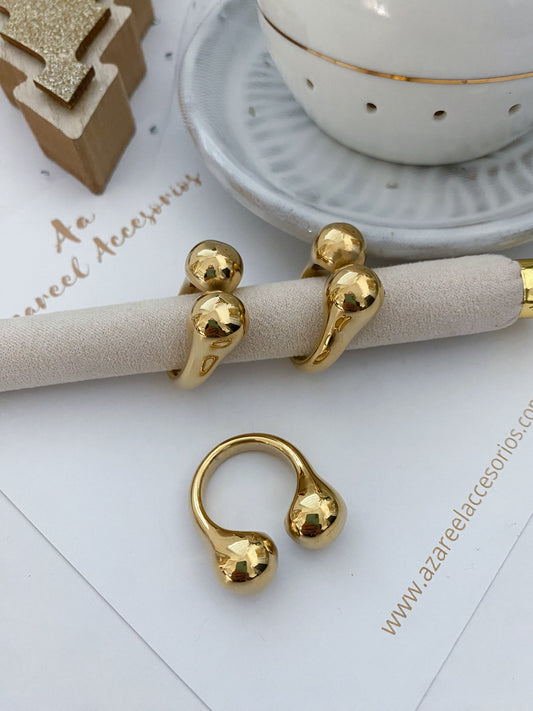 Cloe Rings