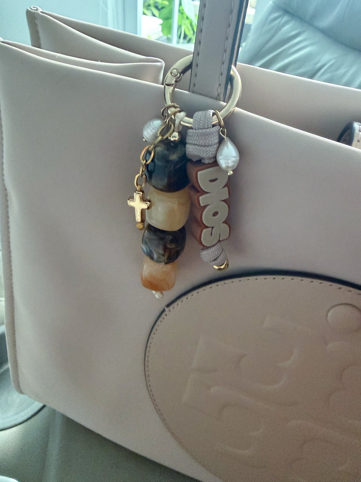 Tu Presencia Bag Charm